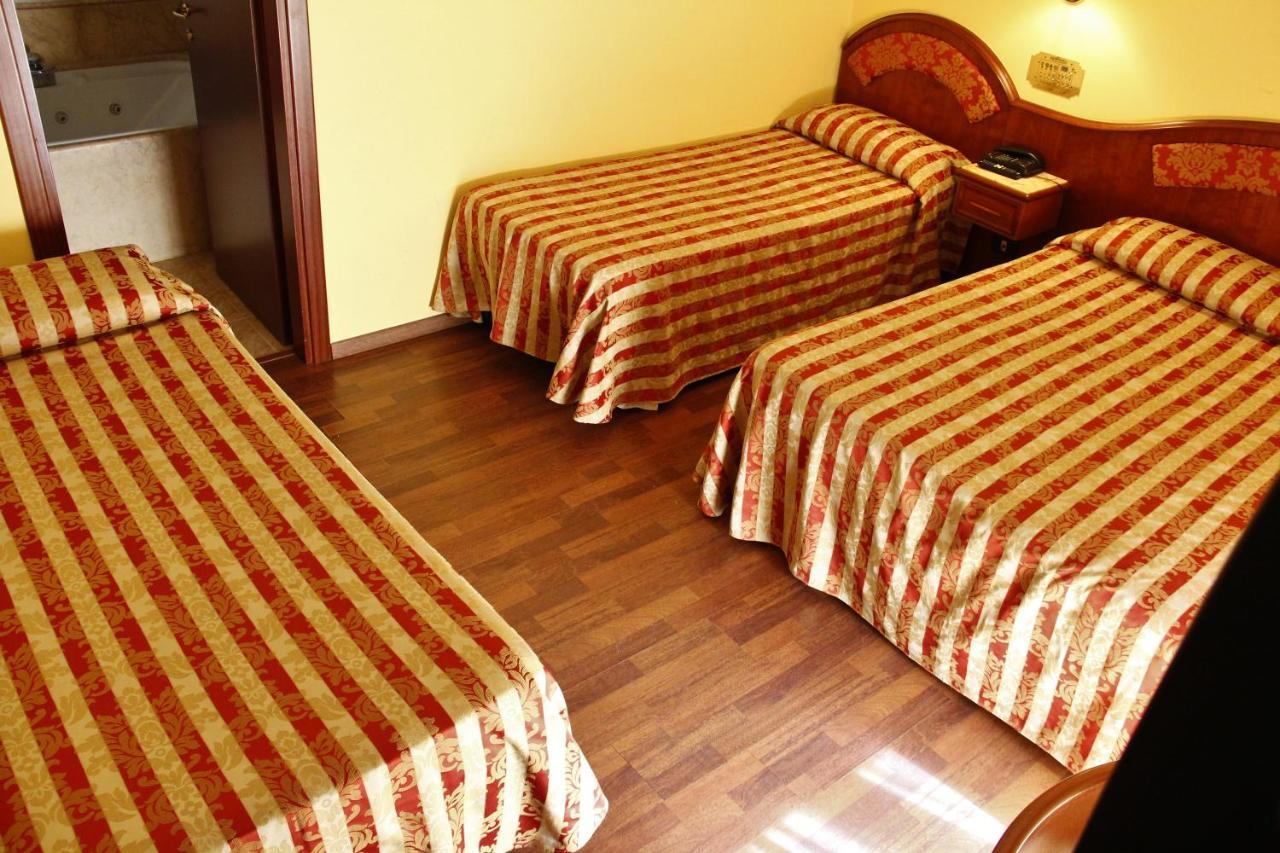Hotel Valdaso Педазо Екстериор снимка